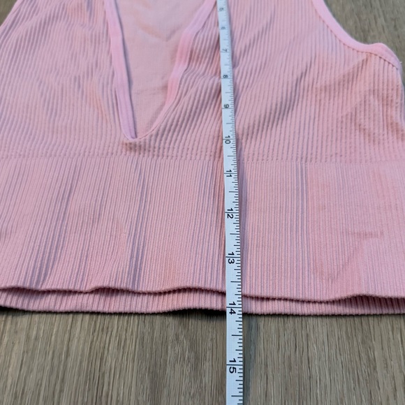 NWT BDG Medium Pink Ribbed Crop Top - Picture 3 of 5